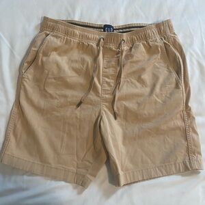 GAP Men’s Khaki Relaxed Fit Shorts Medium